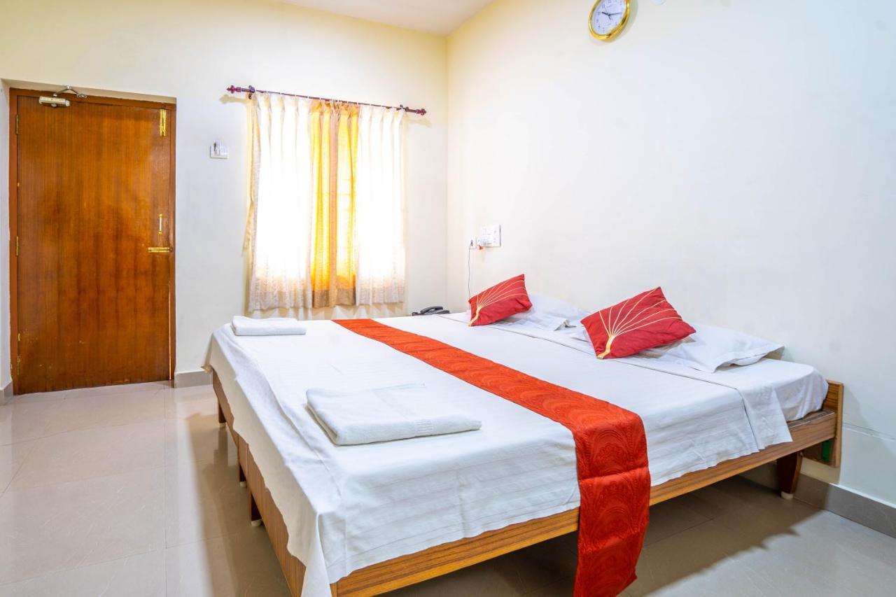 Hotel Tamilnadu - Thirukadaiyur Tirukkadaiyur Exterior photo